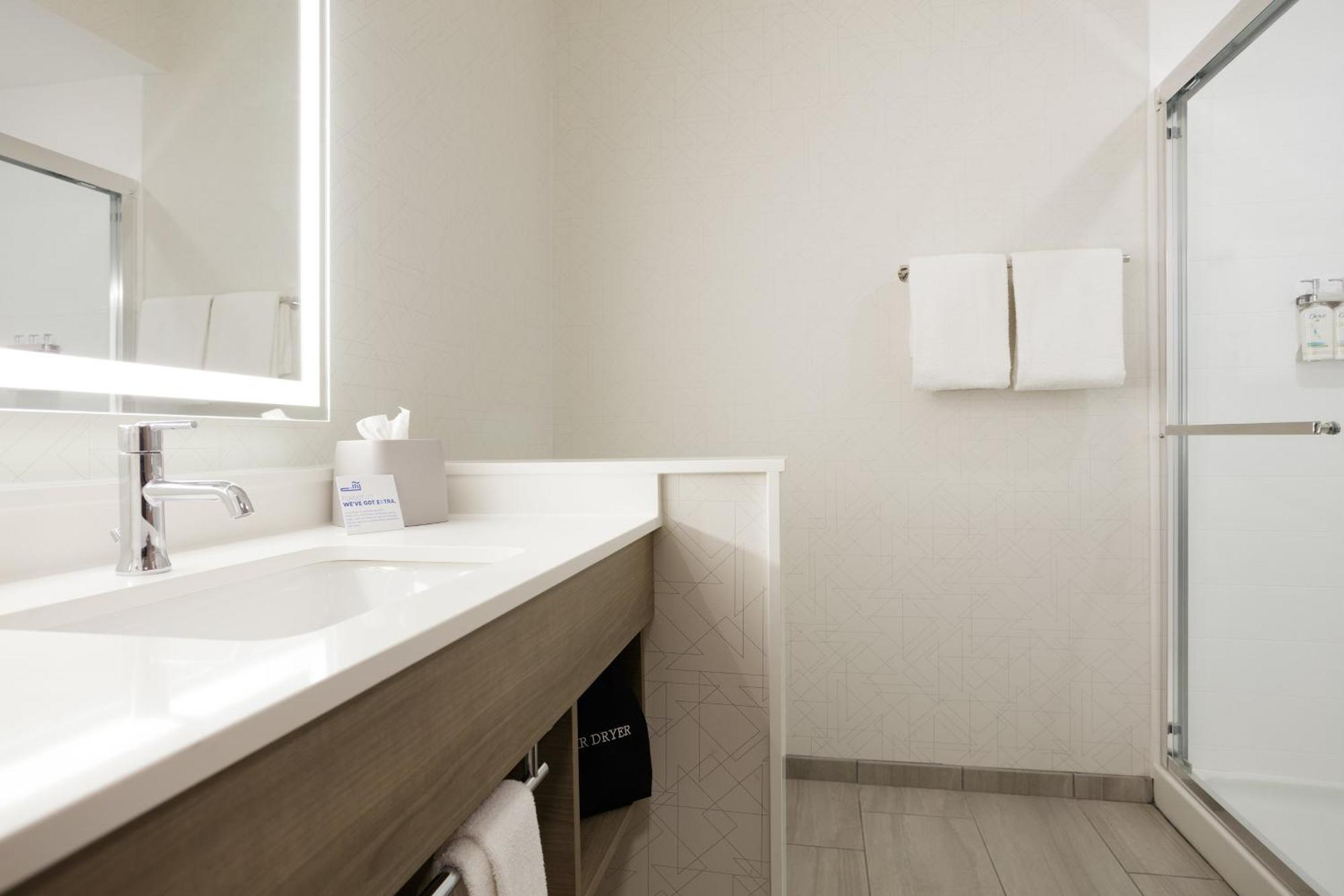 Holiday Inn Express & Suites Bryan - College Station By Ihg Kültér fotó